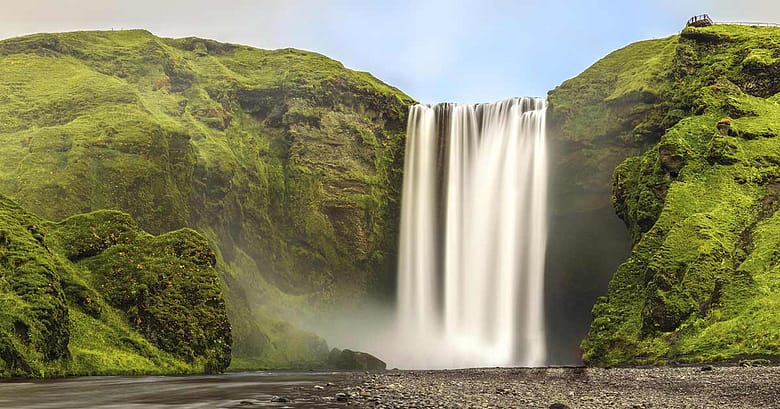 must see waterfalls in iceland